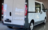vehicle image #5