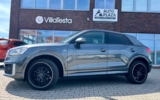 vehicle image #8