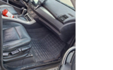 vehicle image #9