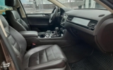 vehicle image #9