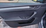 vehicle image #9