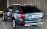 vehicle image #10