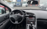 vehicle image #4