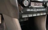 vehicle image #9