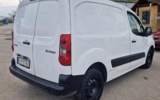 vehicle image #11