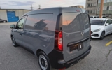 vehicle image #8