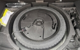 vehicle image #4