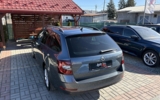 vehicle image #5