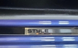vehicle image #13