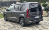 vehicle image #5