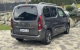 vehicle image #9