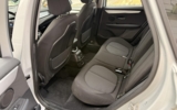 vehicle image #9