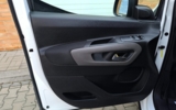 vehicle image #13