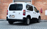 vehicle image #5