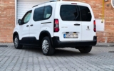 vehicle image #8