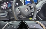vehicle image #10