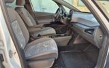 vehicle image #19