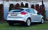 vehicle image #8