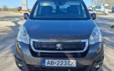 vehicle image #3