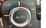 vehicle image #19