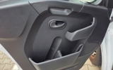 vehicle image #9