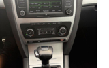 vehicle image #9