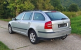 vehicle image #8