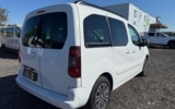 vehicle image #5