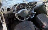 vehicle image #4