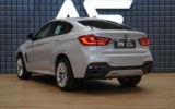 vehicle image #12