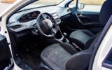 vehicle image #19