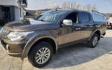 vehicle image #3