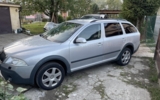 vehicle image #4