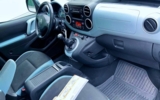 vehicle image #4