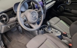 vehicle image #18