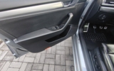 vehicle image #9