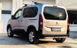 vehicle image #5