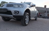 vehicle image #9