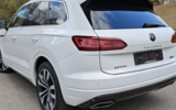 vehicle image #9