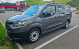 vehicle image #11