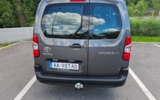 vehicle image #9