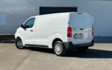 vehicle image #8