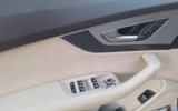 vehicle image #16