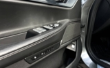 vehicle image #12