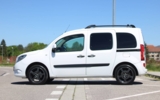 vehicle image #9