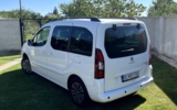 vehicle image #4