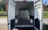 vehicle image #9