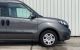 vehicle image #16
