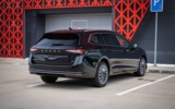 vehicle image #9