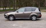 vehicle image #3